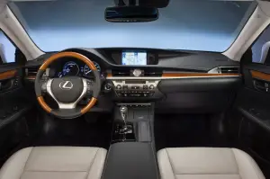 Lexus ES 2012