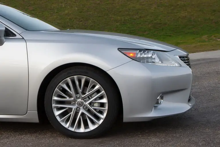 Lexus ES 2012 - 9