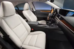 Lexus ES 2012 - 18
