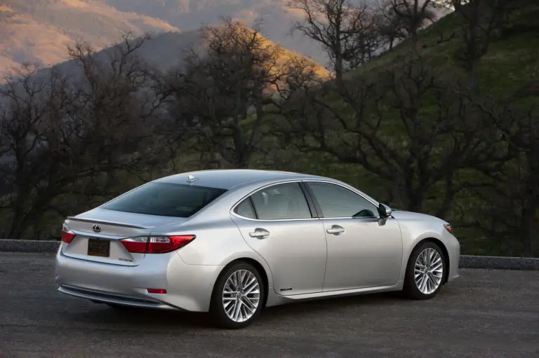 Lexus ES 2012 - 12