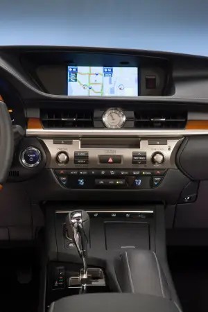 Lexus ES 2012 - 25