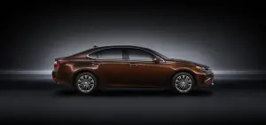 Lexus ES 2016