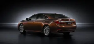 Lexus ES 2016