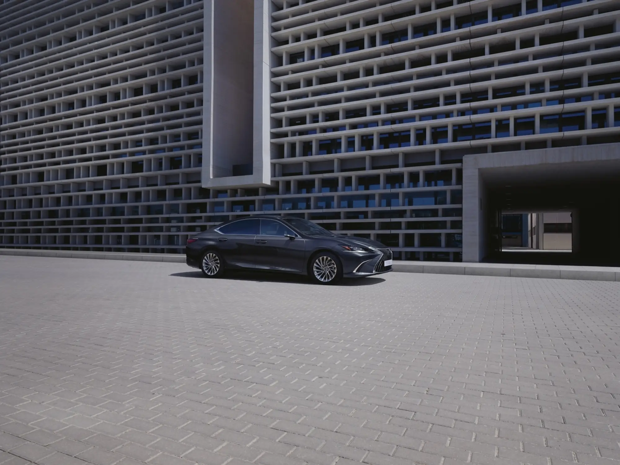 Lexus ES 2023 - Foto - 11