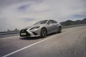 Lexus ES 2023 - Foto