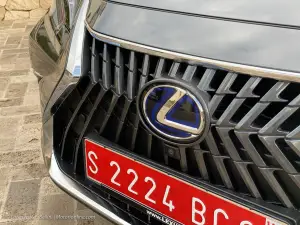 Lexus ES 300h 2021 - Primo contatto