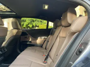 Lexus ES 300h 2021 - Primo contatto