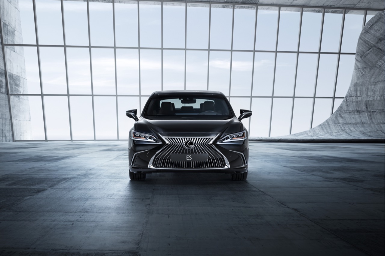 Lexus ES Hybrid - apertura degli ordini