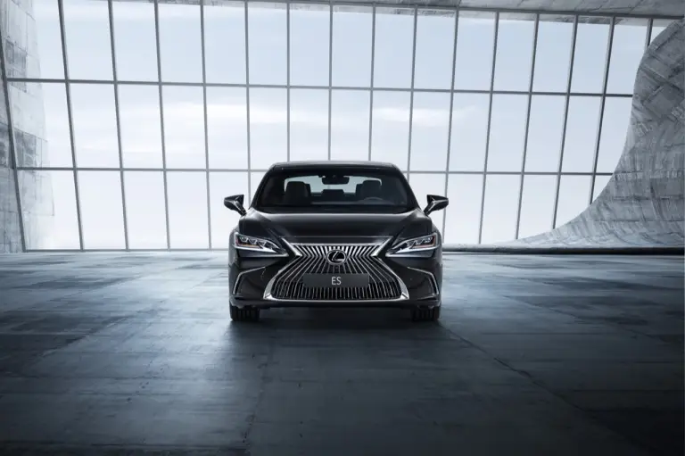 Lexus ES Hybrid - apertura degli ordini - 1