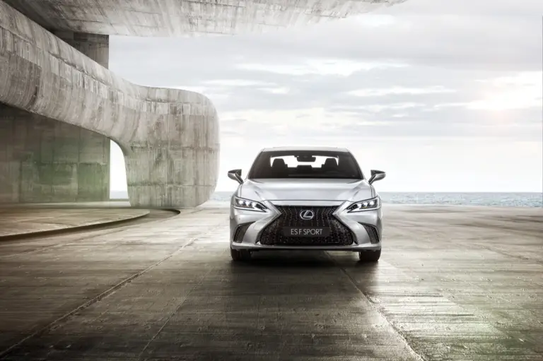 Lexus ES Hybrid - apertura degli ordini - 7
