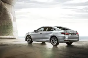 Lexus ES Hybrid - apertura degli ordini - 10