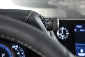 Lexus ES Hybrid - apertura degli ordini - 21