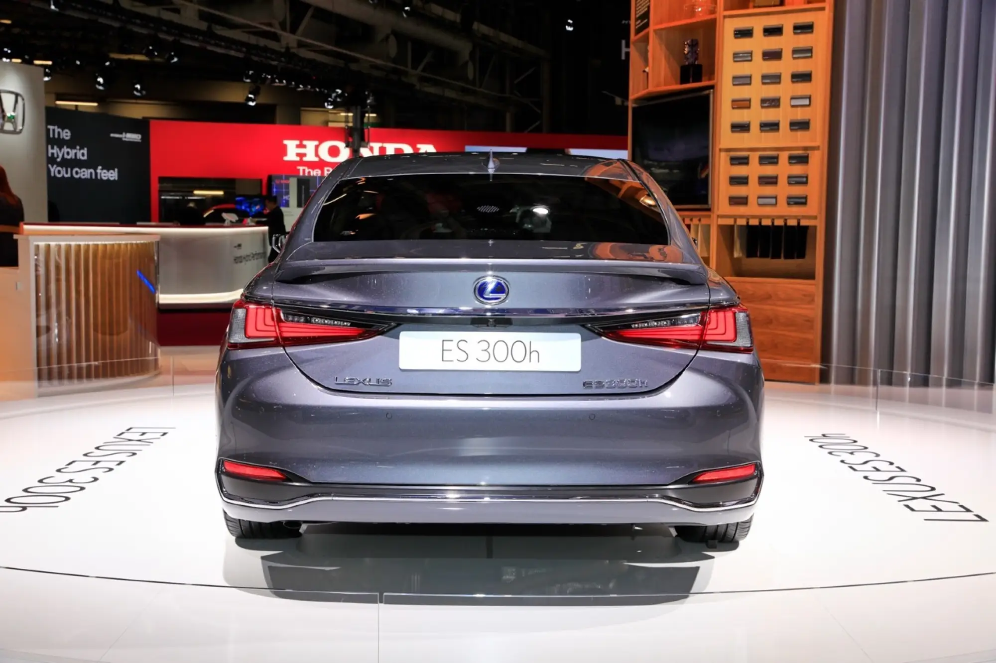 Lexus ES - Salone di Parigi 2018 - 7