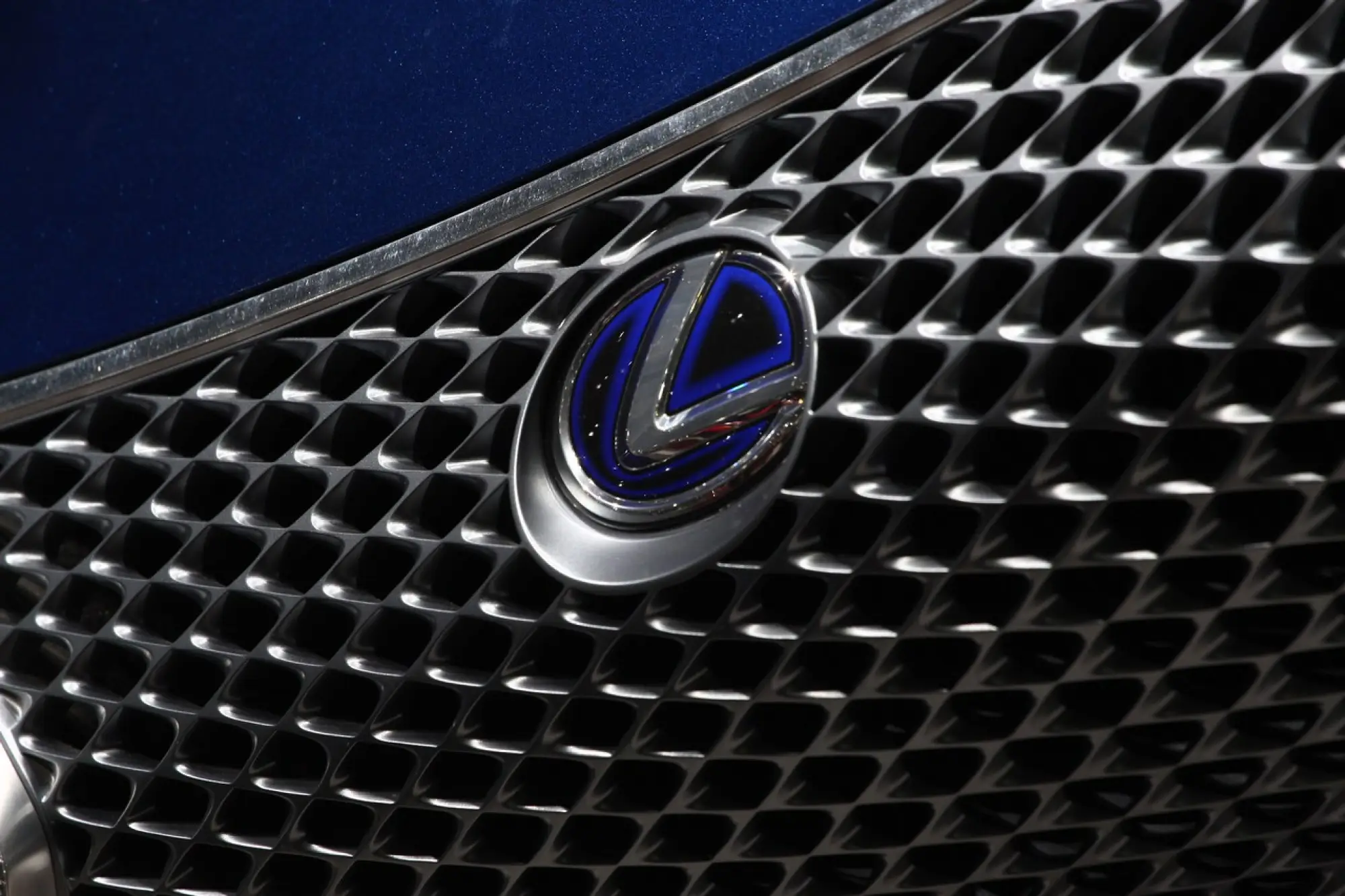 Lexus FC-LC opal blue - Salone di Ginevra 2013 - 10