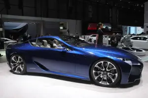 Lexus FC-LC opal blue - Salone di Ginevra 2013