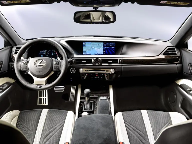 Lexus GS F 2016 - 10