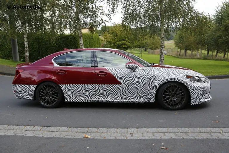 Lexus GS F - foto spia (settembre 2014) - 4