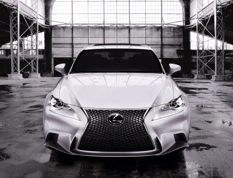 Lexus IS 2014 - 8