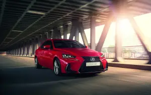 Lexus IS 2017 - 8