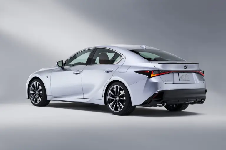 Lexus IS 2021 - Foto ufficiali - 7