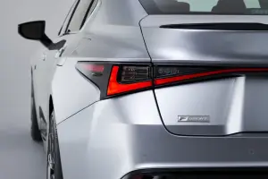 Lexus IS 2021 - Foto ufficiali