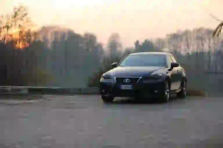 Lexus IS 300H Prova su strada 2016 - 26