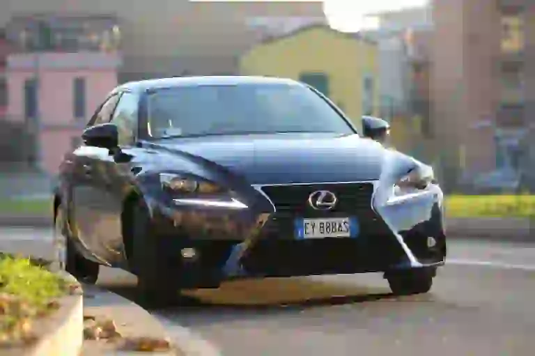 Lexus IS 300H Prova su strada 2016 - 41
