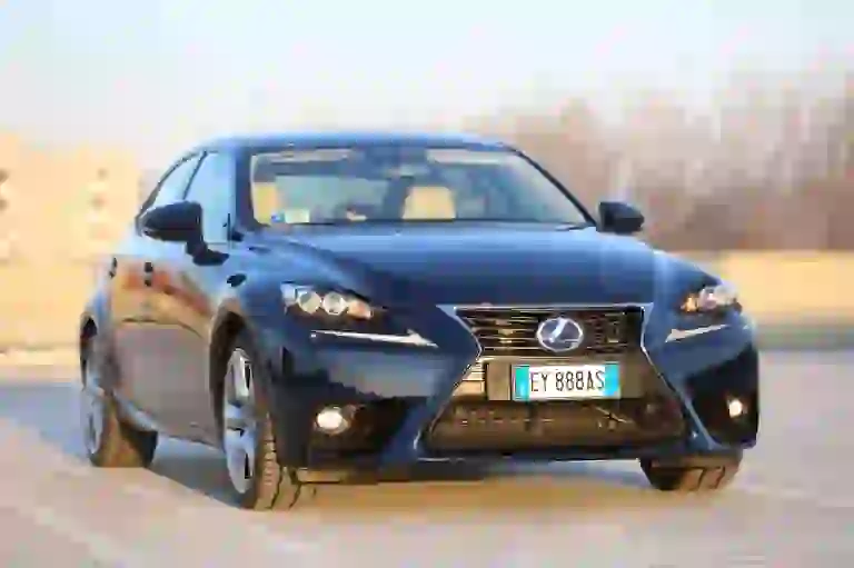 Lexus IS 300H Prova su strada 2016 - 42