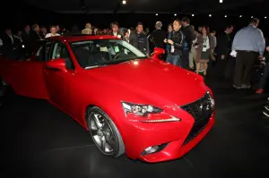 Lexus IS 300h - Salone di Detroit 2013