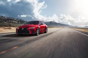 Lexus IS 500 F Sport Performance - Foto - 13