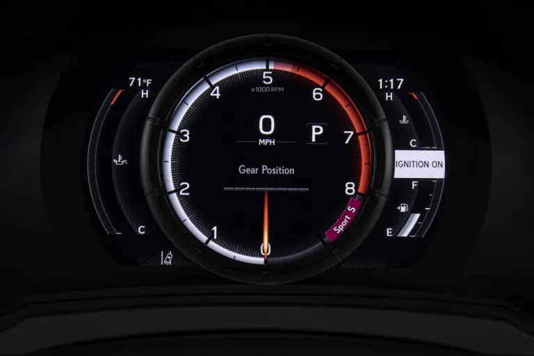 Lexus IS 500 F Sport Performance - 30