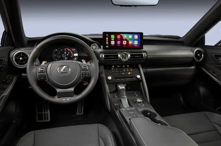 Lexus IS 500 F Sport Performance - 3
