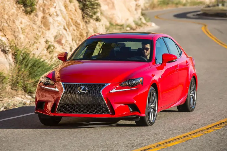 Lexus IS MY 2016 - 17