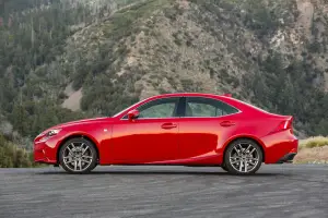 Lexus IS MY 2016 - 15