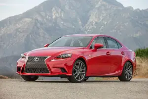 Lexus IS MY 2016