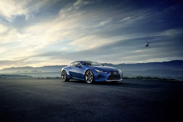 Lexus LC 500h 2016 - 20