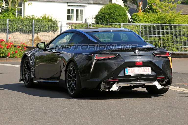 Lexus LC-F foto spia 24 luglio 2018 - 7