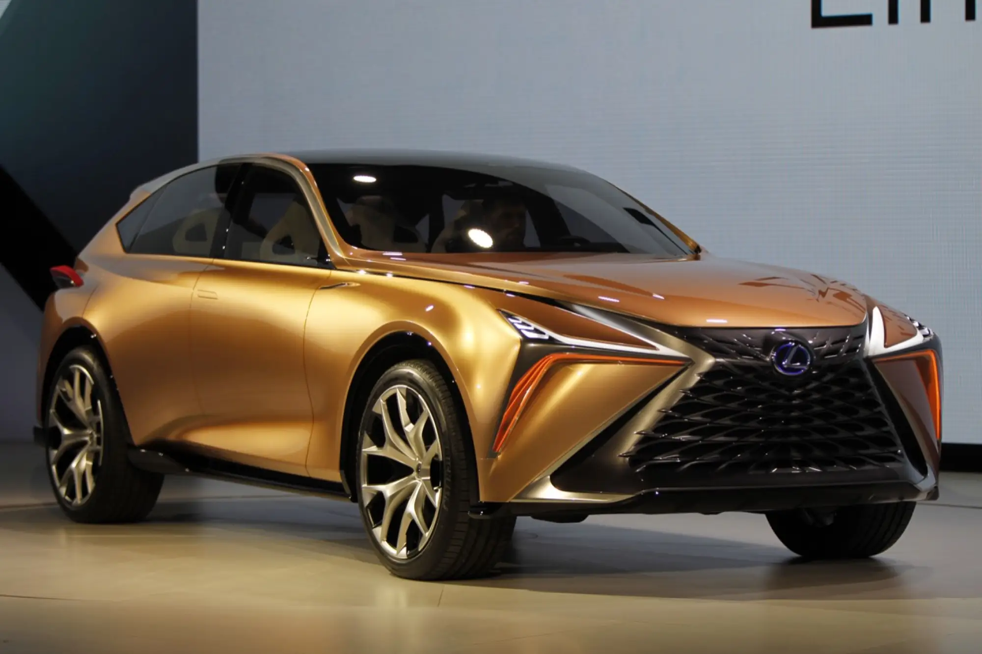 Lexus LF-1 Limitless Concept - Salone di Detroit 2018 - 4