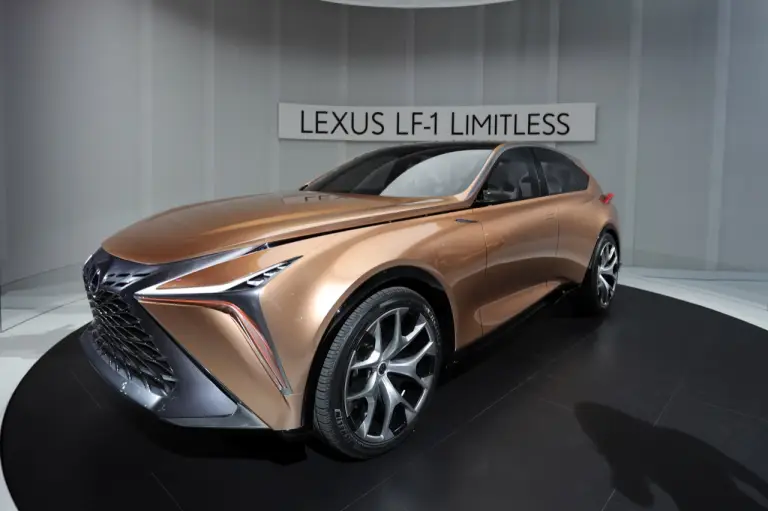 Lexus LF-1 Limitless Concept - Salone di Detroit 2018 - 6