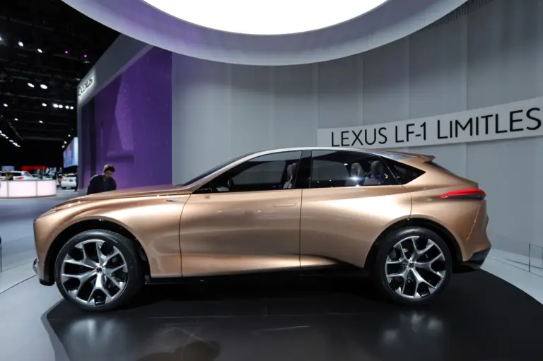 Lexus LF-1 Limitless Concept - Salone di Detroit 2018 - 7