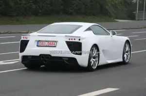 Lexus LF-A in pista - 17