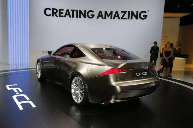 Lexus LF-CC Concept - 8