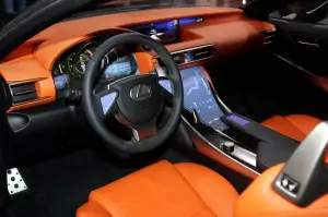 Lexus LF CC - Salone di Parigi 2012