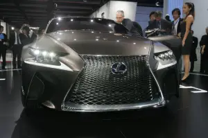 Lexus LF CC - Salone di Parigi 2012 - 7