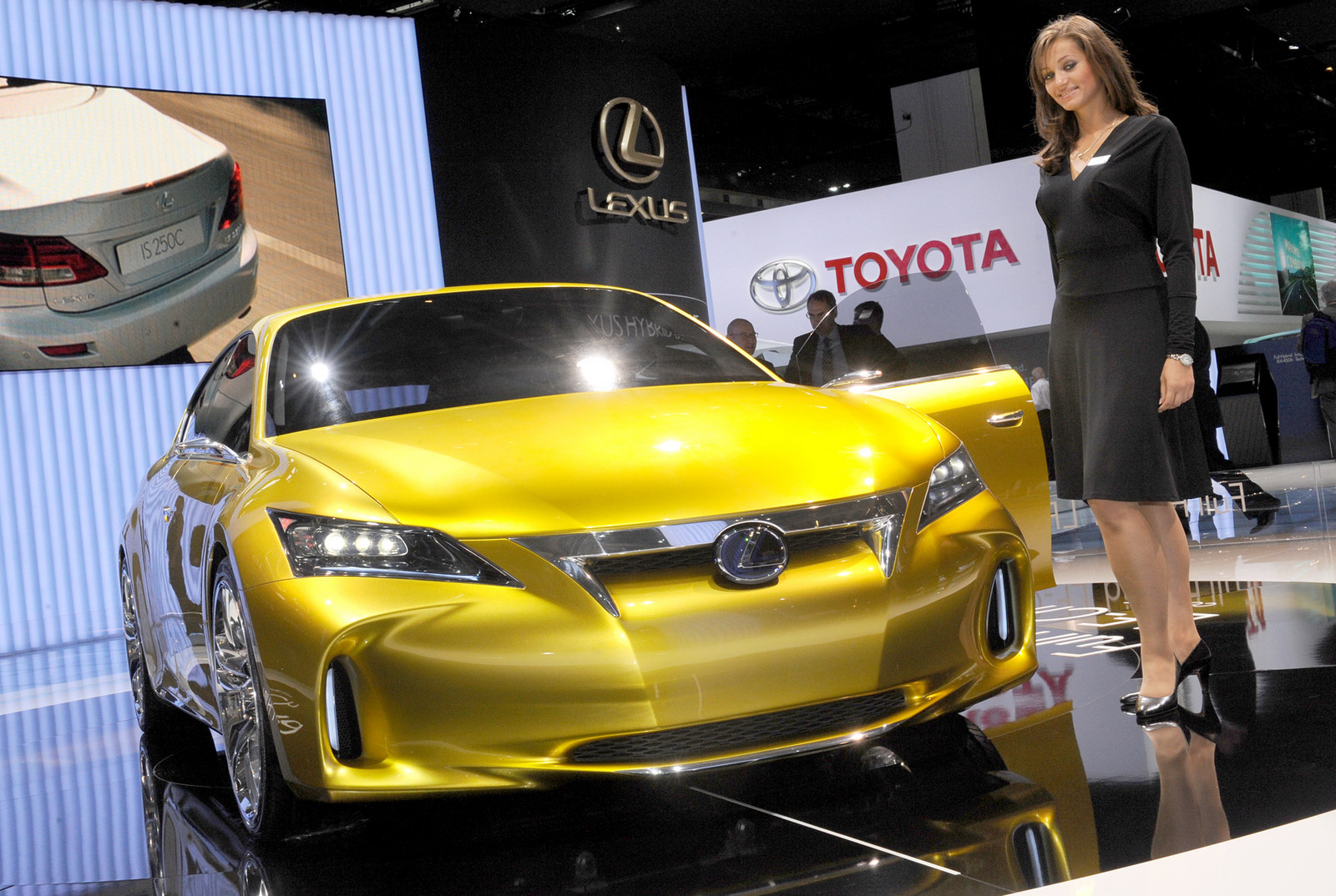 Lexus LF-Ch a Francoforte