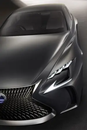 Lexus LF-FC Concept - 11
