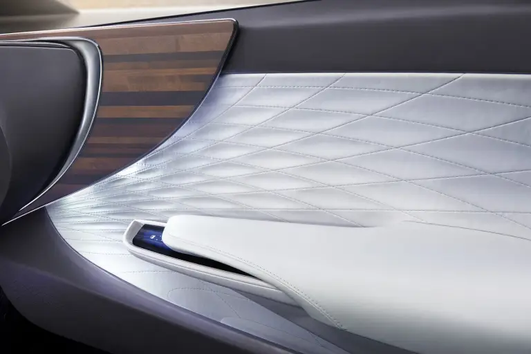 Lexus LF-FC Concept - 19