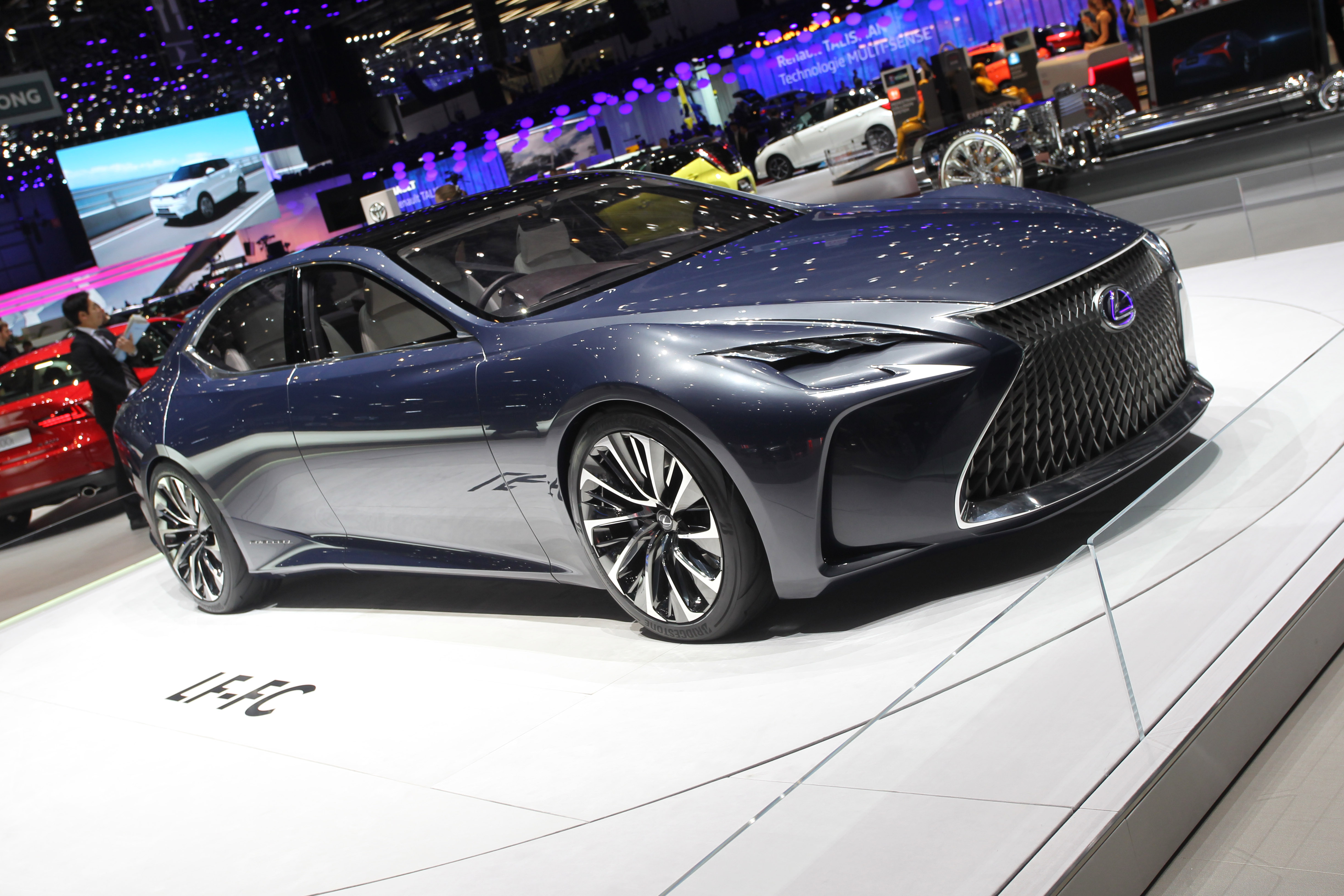 Lexus LF-FC - Salone di Ginevra 2016