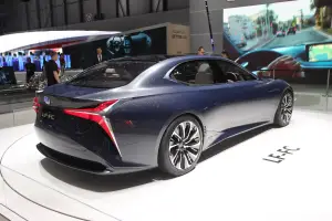 Lexus LF-FC - Salone di Ginevra 2016