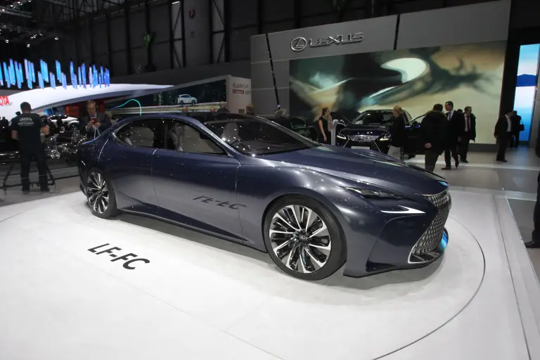 Lexus LF-FC - Salone di Ginevra 2016 - 4